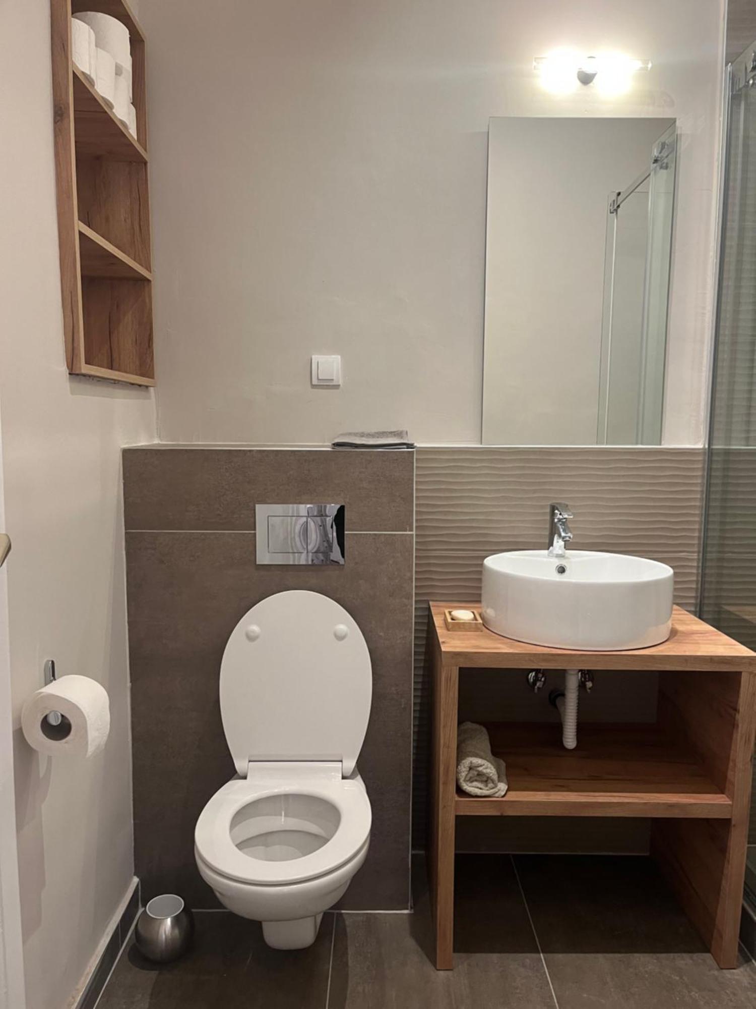 Two Bedroom Apartment Near Slavija Square Belgrado Exterior foto
